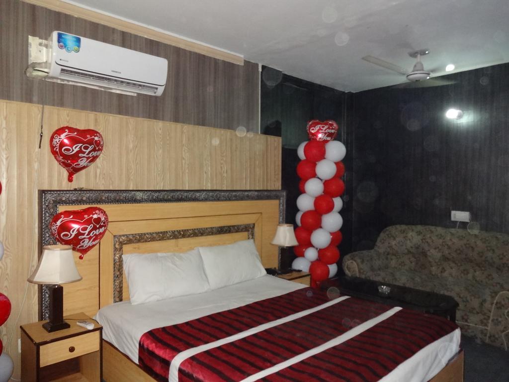Safari Hotel Upper Mall Lahore Quarto foto