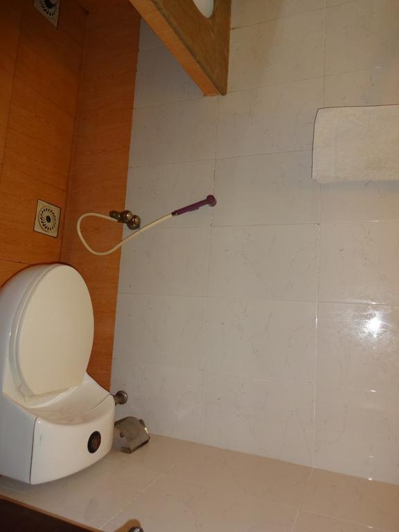 Safari Hotel Upper Mall Lahore Quarto foto