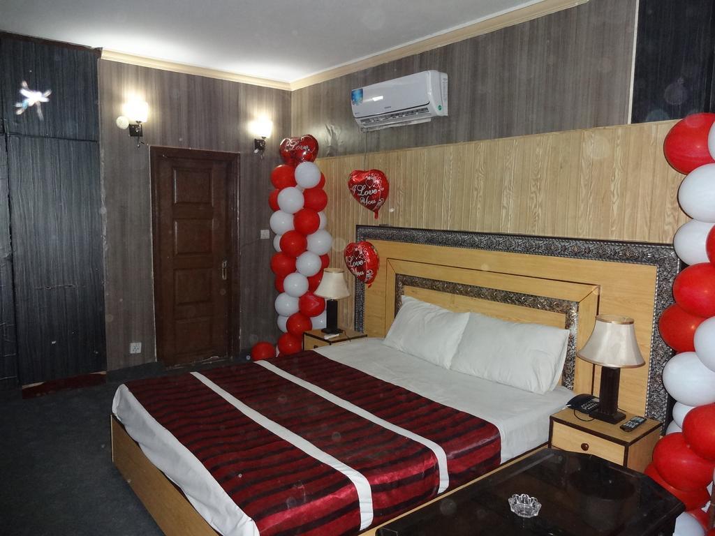 Safari Hotel Upper Mall Lahore Quarto foto