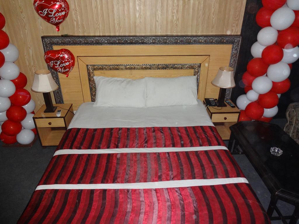 Safari Hotel Upper Mall Lahore Quarto foto